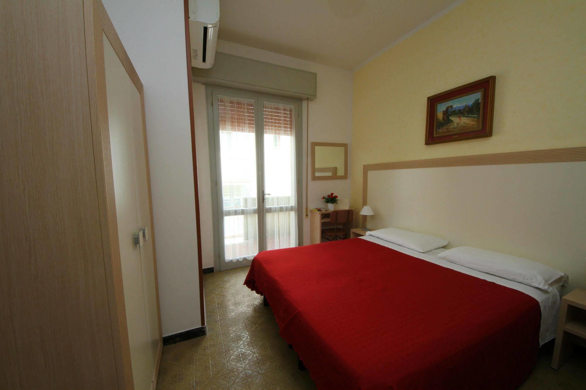 Villa Lauda B&B リミニ エクステリア 写真